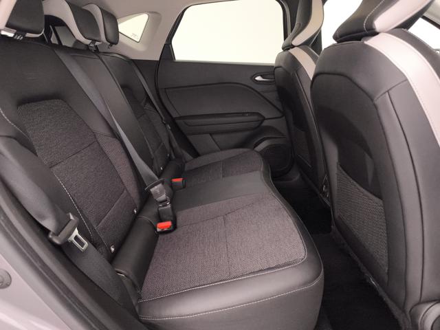 RENAULT Captur usata, con Sensori di parcheggio anteriori