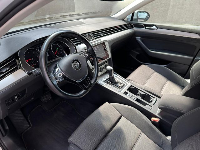 VOLKSWAGEN Passat usata, con Alzacristalli elettrici