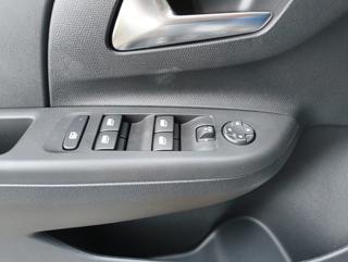OPEL Corsa usata, con Cruise Control
