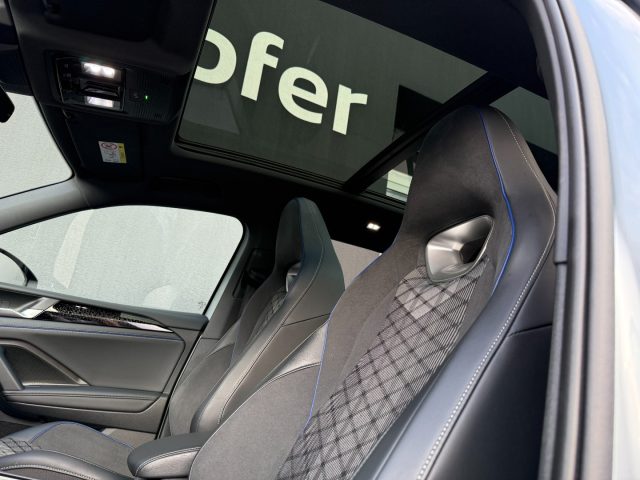 VOLKSWAGEN Tiguan usata, con Autoradio