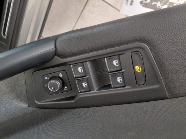 VOLKSWAGEN Tiguan usata, con Sistema di navigazione