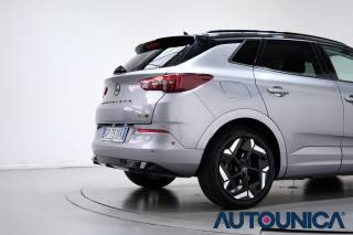 OPEL Grandland usata, con Carica per smartphone a induzione