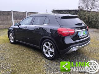 MERCEDES-BENZ GLA 180 usata, con Cerchi in lega