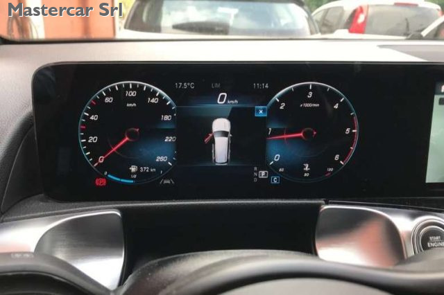 MERCEDES-BENZ GLB 200 usata, con Boardcomputer