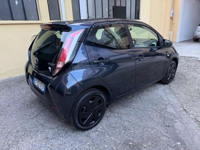 TOYOTA Aygo usata, con Autoradio