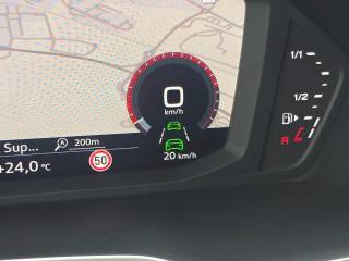 AUDI Q3 usata, con Sensori di parcheggio anteriori