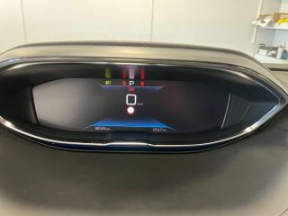 PEUGEOT 3008 usata, con Sistema di navigazione