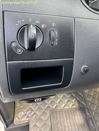 MERCEDES-BENZ Vito usata, con Autoradio digitale