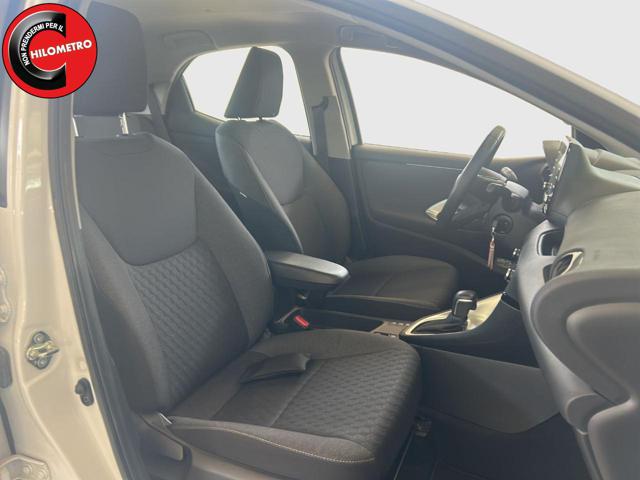 TOYOTA Yaris usata, con USB