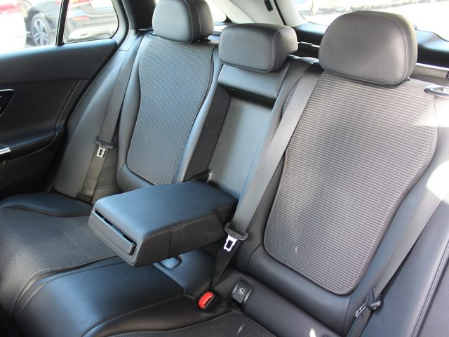 MERCEDES-BENZ C 220 usata, con Regolazione elettrica sedili