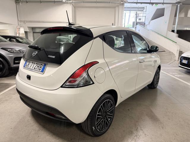 LANCIA Ypsilon usata, con Autoradio