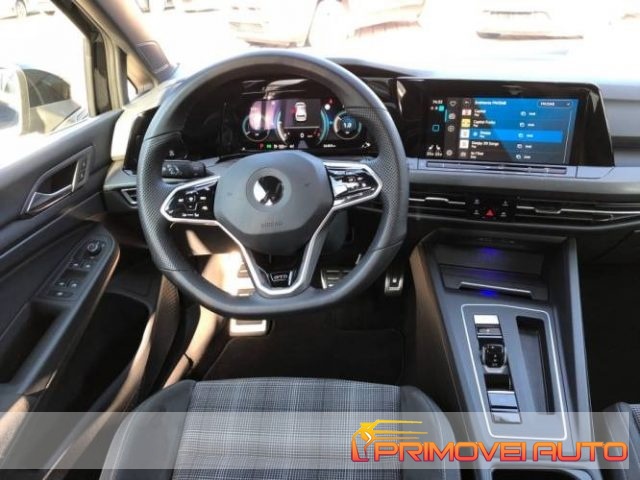 VOLKSWAGEN Golf usata, con Autoradio
