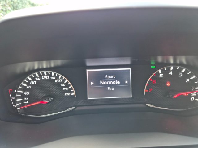 PEUGEOT 2008 usata, con Cruise Control