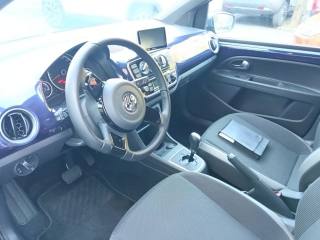 VOLKSWAGEN up! usata, con Fendinebbia