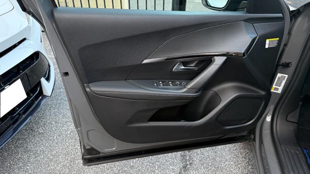 PEUGEOT 2008 usata, con Volante in pelle