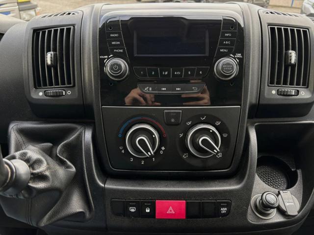 PEUGEOT Boxer usata, con Vivavoce