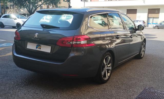 PEUGEOT 308 usata, con Fendinebbia