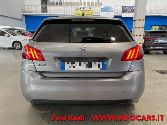 PEUGEOT 308 usata, con Autoradio
