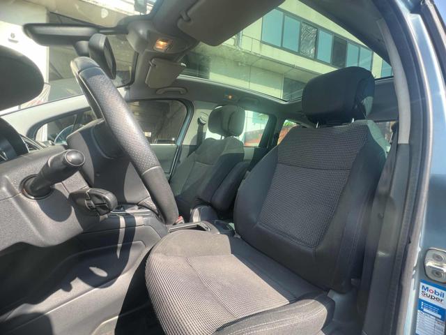 PEUGEOT 5008 usata, con Controllo automatico clima
