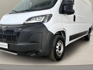 PEUGEOT Boxer usata, con Bluetooth