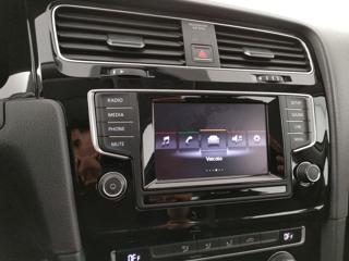 VOLKSWAGEN Golf usata, con Park Distance Control