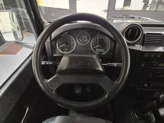 LAND ROVER Defender usata 23