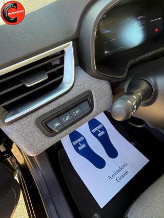 MITSUBISHI Colt usata, con Autoradio