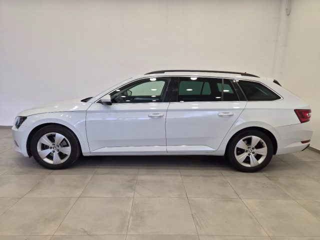 SKODA Superb usata, con Airbag laterali
