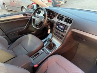 VOLKSWAGEN Golf usata, con Autoradio