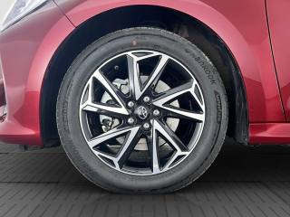 TOYOTA Yaris usata 15