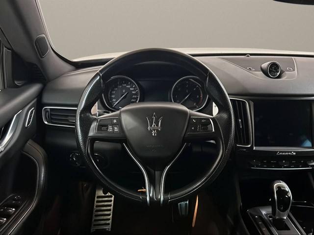 MASERATI Levante usata, con Fendinebbia