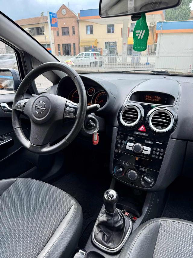 OPEL Corsa usata, con ESP