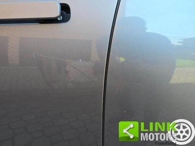 LAND ROVER Range Rover Velar usata, con Climatizzatore