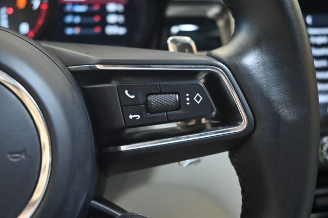PORSCHE Macan usata 146