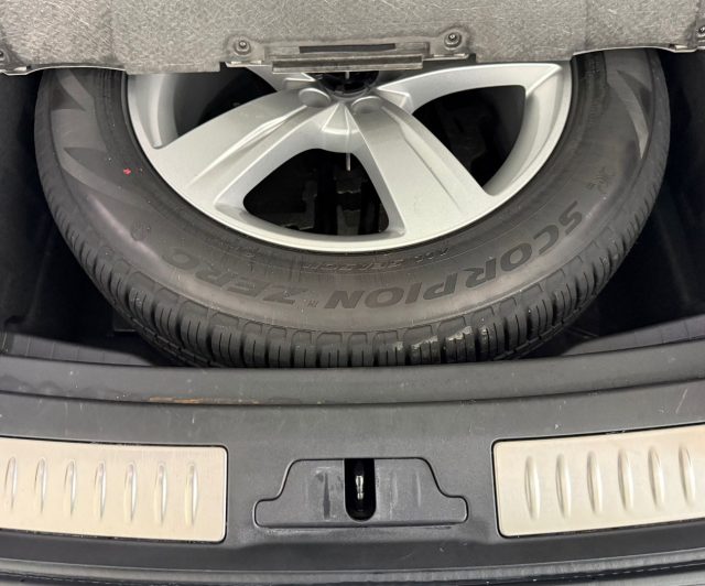 LAND ROVER Range Rover Velar usata, con Park Distance Control