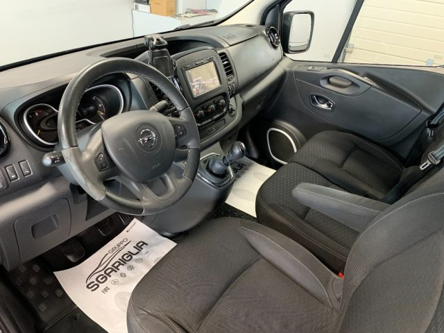 OPEL Vivaro usata, con Controllo automatico clima