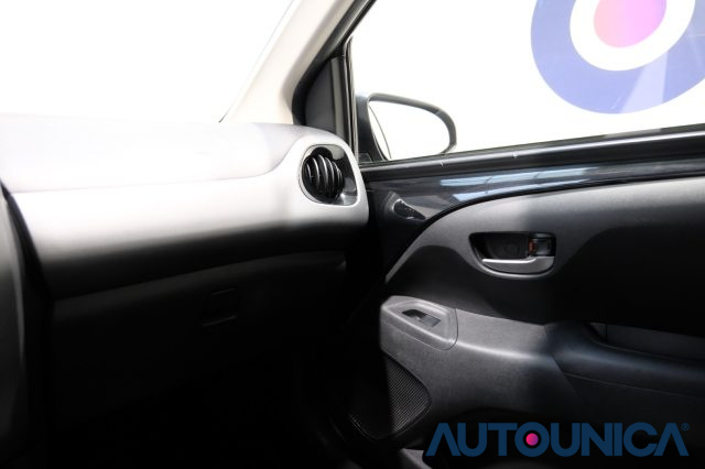 TOYOTA Aygo usata, con Isofix