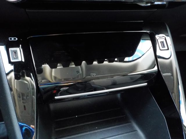 PEUGEOT 2008 usata, con Vivavoce