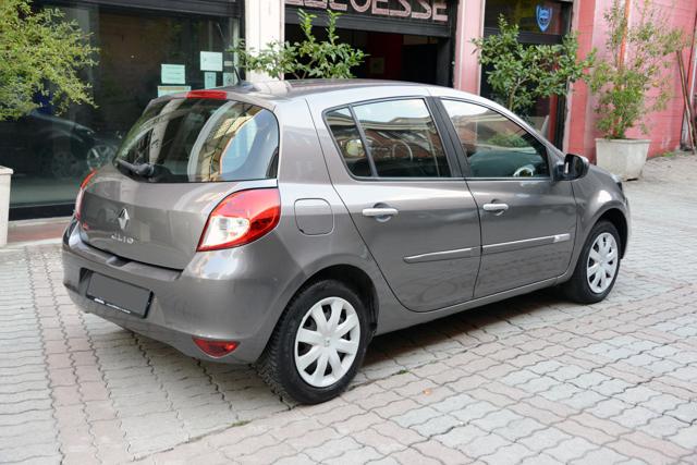 RENAULT Clio usata, con Alzacristalli elettrici