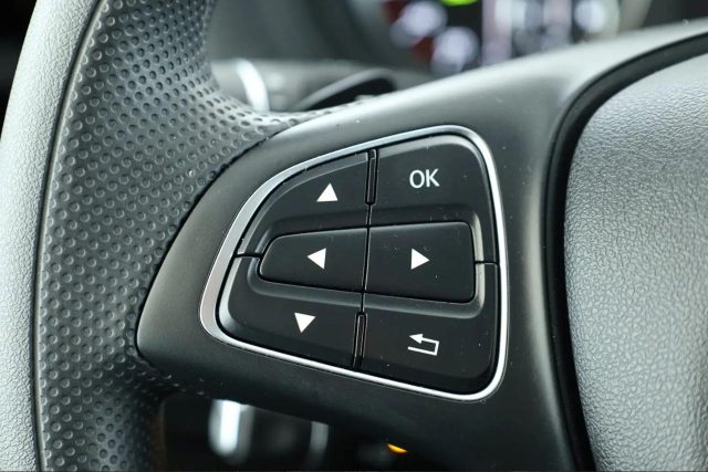 MERCEDES-BENZ Vito usata, con Bracciolo