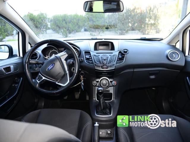 FORD Fiesta usata, con ESP