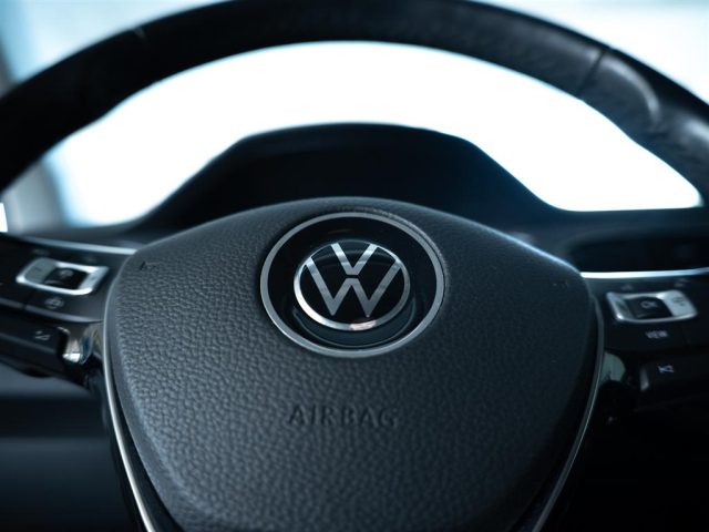 VOLKSWAGEN T-Roc usata, con Sistema di navigazione