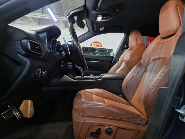 MASERATI Levante usata, con Park Distance Control
