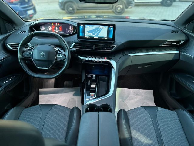 PEUGEOT 3008 usata, con Leve al volante