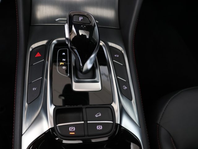 MG EHS usata, con Fari LED