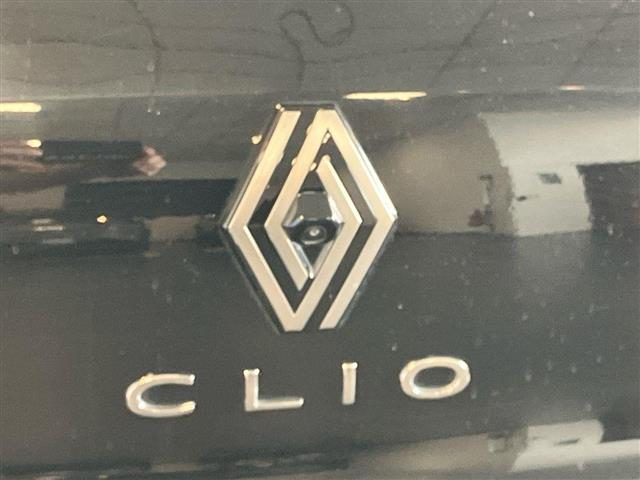 RENAULT Clio usata 21