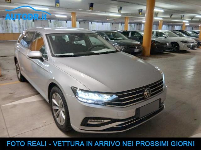 VOLKSWAGEN Passat Variant usata, con Airbag