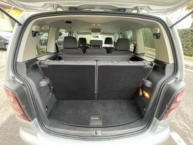 VOLKSWAGEN Touran usata, con Airbag testa