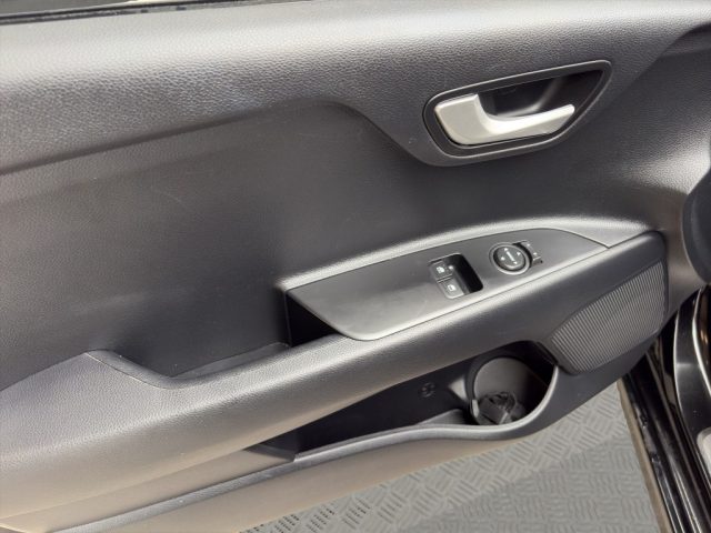 KIA Rio usata, con Bluetooth