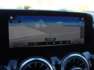 MERCEDES-BENZ GLA 200 usata, con Leve al volante